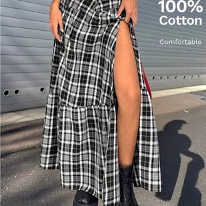SHEIN Black and White Plaid Maxi Skirt with Slit